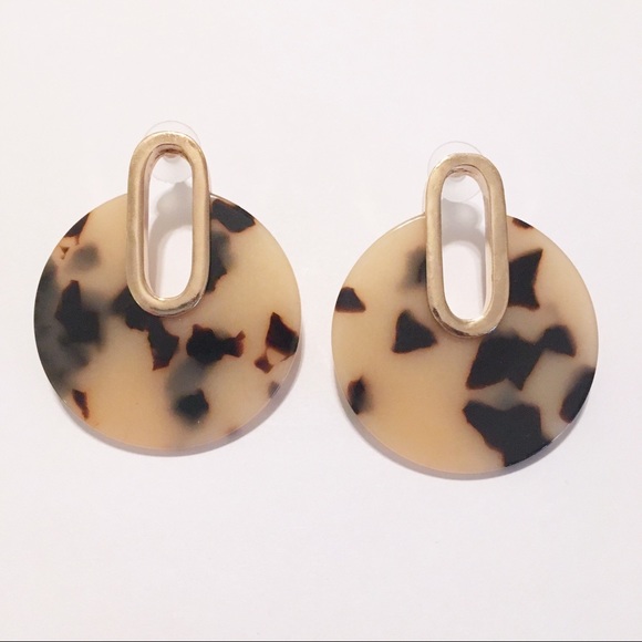 Light Tortoise Acrylic Circle Drop Stud Earrings - Picture 2 of 6